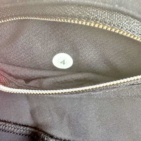 EUC Lululemon polka dot wunder under gold dot accents‼️must bundle no discount‼️ - Picture 8 of 9